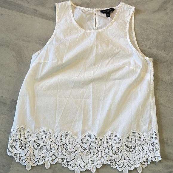 Banana Republic Tank top 100% cotton +lace border hemline bright white size XS - Picture 1 of 14
